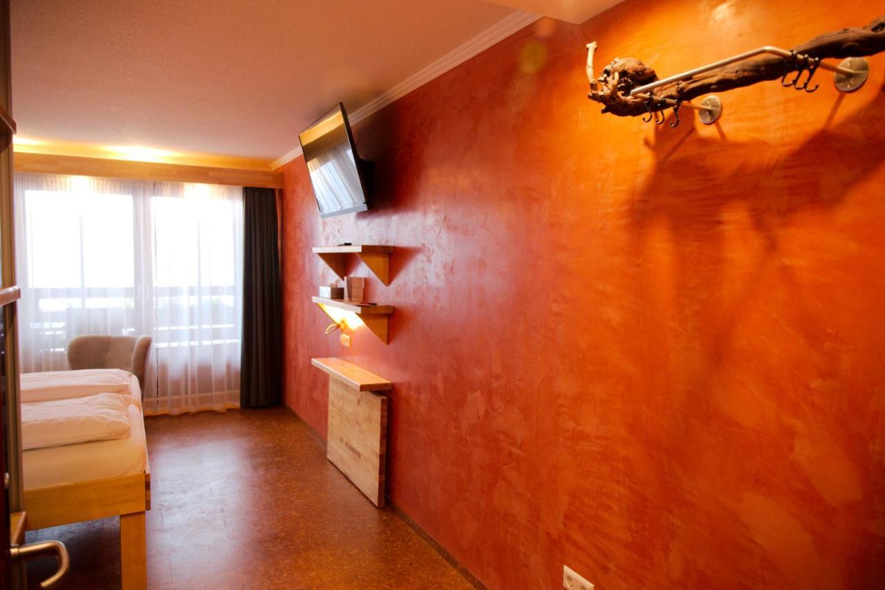 Kapuzinergarten Panoramahotel Breisach ภายนอก รูปภาพ