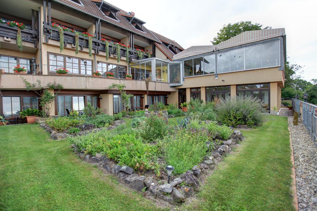Kapuzinergarten Panoramahotel Breisach ภายนอก รูปภาพ
